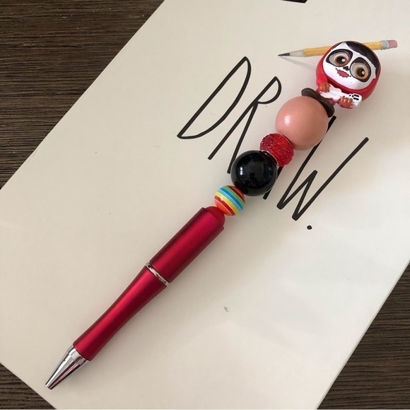 Disney Doorables: Coco: Sugar Skull Miguel handmade beaded pen - Picture 2 of 3